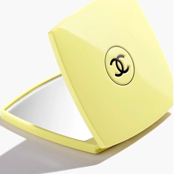 Limited Edition Chanel Dual Mirror (Yellow) - Picture 5 of 6